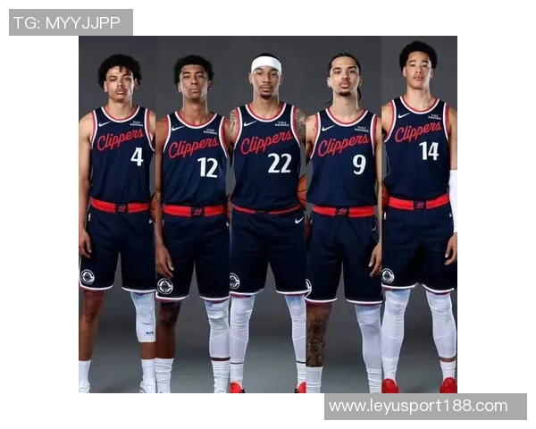 快船新赛季城市版球衣发布宣传海报及同款周边引发球迷热议 快船新赛季城市版球衣发布宣传海报及同款周边引发球迷热议