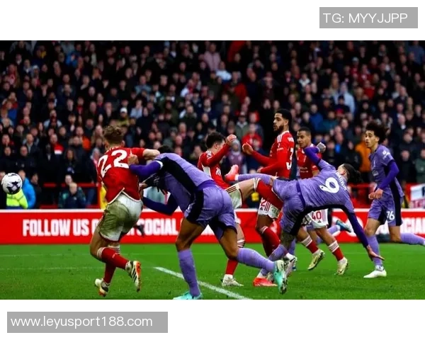 阿森纳球迷与桑德兰球迷发生冲突安保人员介入制止事态升级